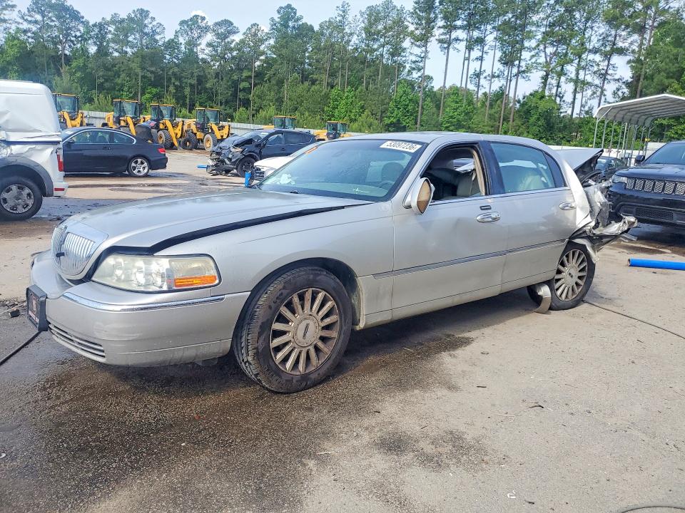 Продаж на аукціоні авто 2003 Lincoln Town Car, vin: 1LNHM82W83Y604808, номер лоту: 53097236