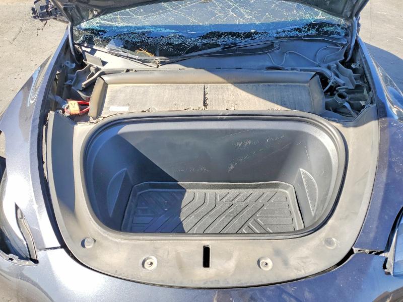 53656876 :رقم المزاد ، 7SAYGDED3RF103724 vin ، 2024 Tesla Model  Y مزاد بيع