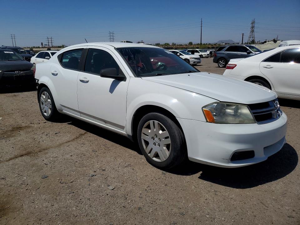 52205516 :رقم المزاد ، 1C3CDZAB8EN215338 vin ، 2014 Dodge Avenger مزاد بيع