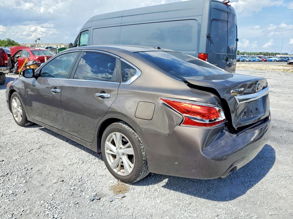 2014 Nissan Altima მანქანა იყიდება აუქციონზე, vin: 1N4AL3AP4EC115818, აუქციონის ნომერი: 53919586