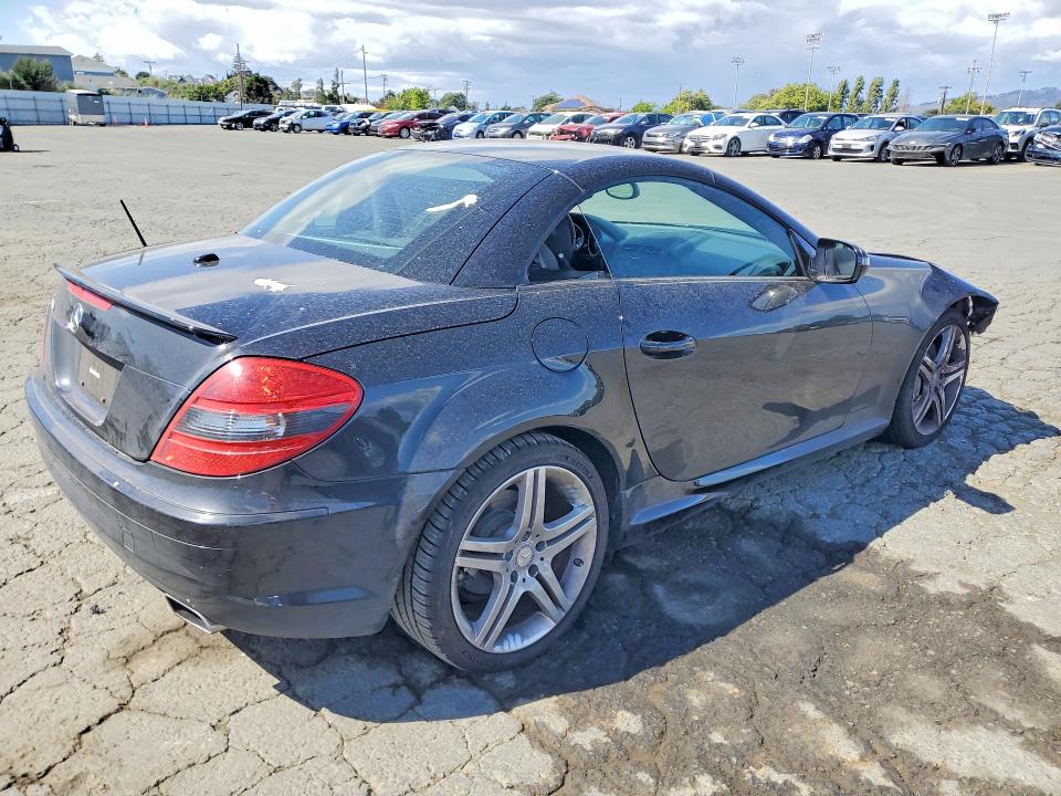 54947176 :رقم المزاد ، WDBWK5JA4BF235508 vin ، 2011 Mercedes-benz Slk مزاد بيع