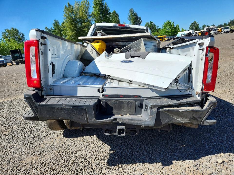 52541176 :رقم المزاد ، 1FT8W3DT3REF35606 vin ، 2024 Ford F350 مزاد بيع