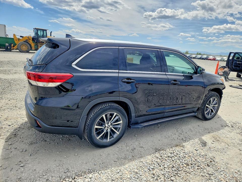 Продажа на аукционе авто 2019 Toyota Highlander, vin: 5TDJZRFH4KS619048, номер лота: 50787086
