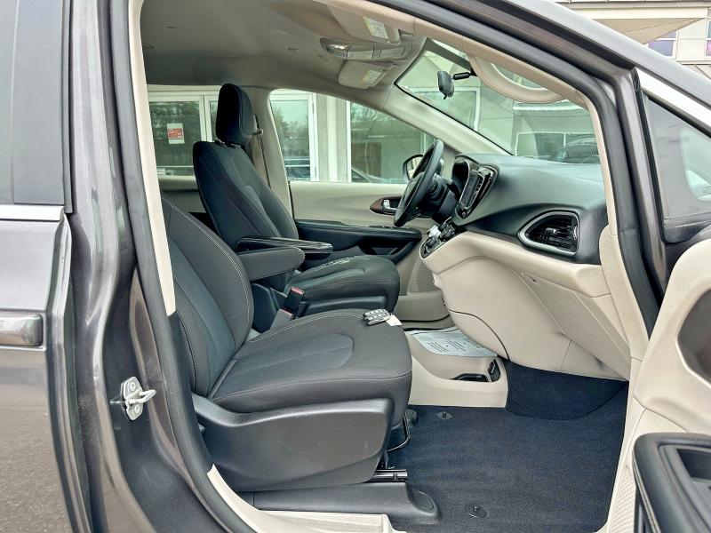 2022 Chrysler Voyager მანქანა იყიდება აუქციონზე, vin: 2C4RC1CGXNR105042, აუქციონის ნომერი: 52889566
