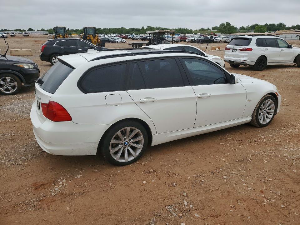 54057446 :رقم المزاد ، WBAUT9C5XCA192379 vin ، 2012 Bmw 328 مزاد بيع