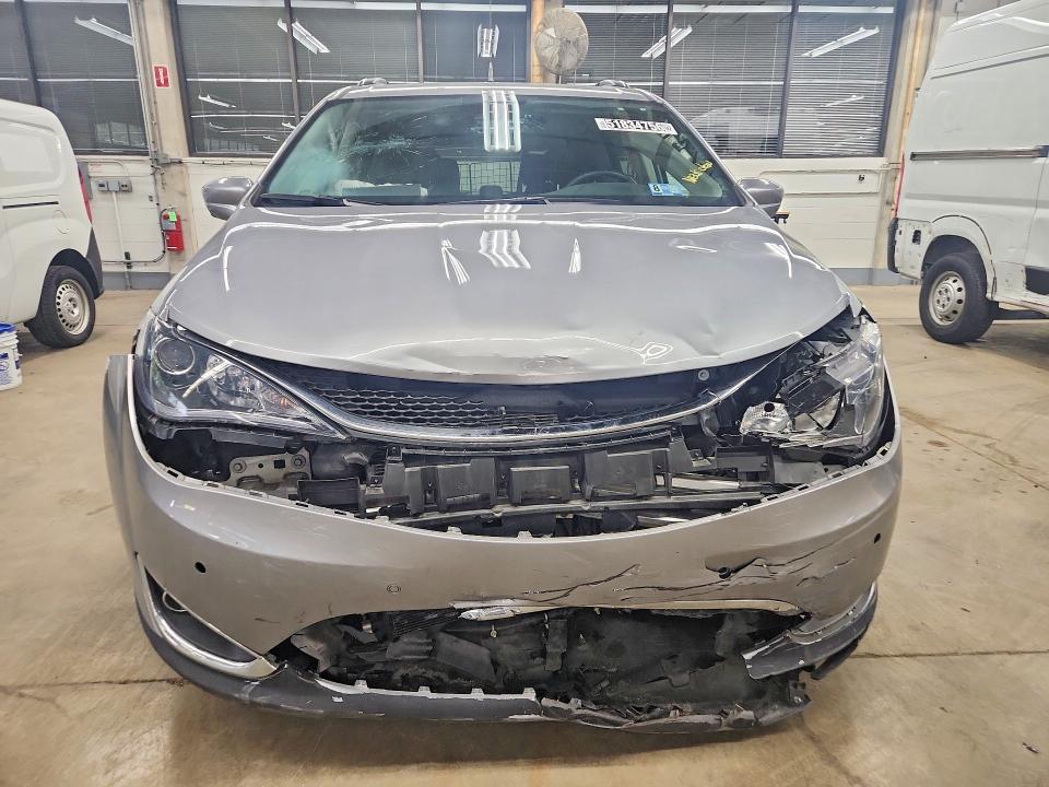 Продаж на аукціоні авто 2020 Chrysler Pacifica, vin: 2C4RC1BG6LR121124, номер лоту: 51834756