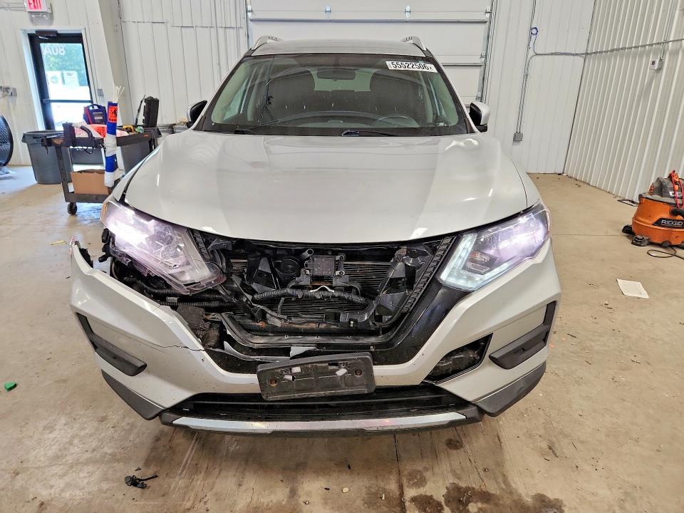 55522506 :رقم المزاد ، KNMAT2MV2JP512641 vin ، 2018 Nissan Rogue مزاد بيع
