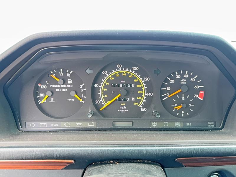 52910686 :رقم المزاد ، WDBEA28E4PB858079 vin ، 1993 Mercedes-benz 300 مزاد بيع