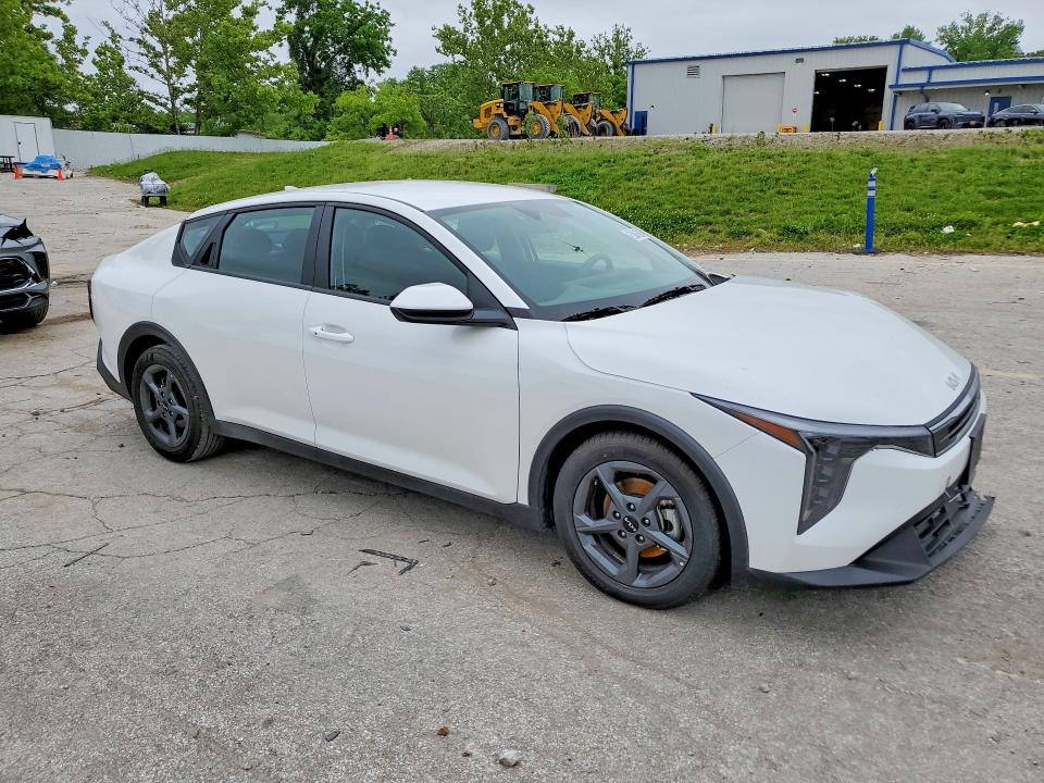 Продажа на аукционе авто 2025 Kia K4, vin: 3KPFT4DE2SE079504, номер лота: 54716516