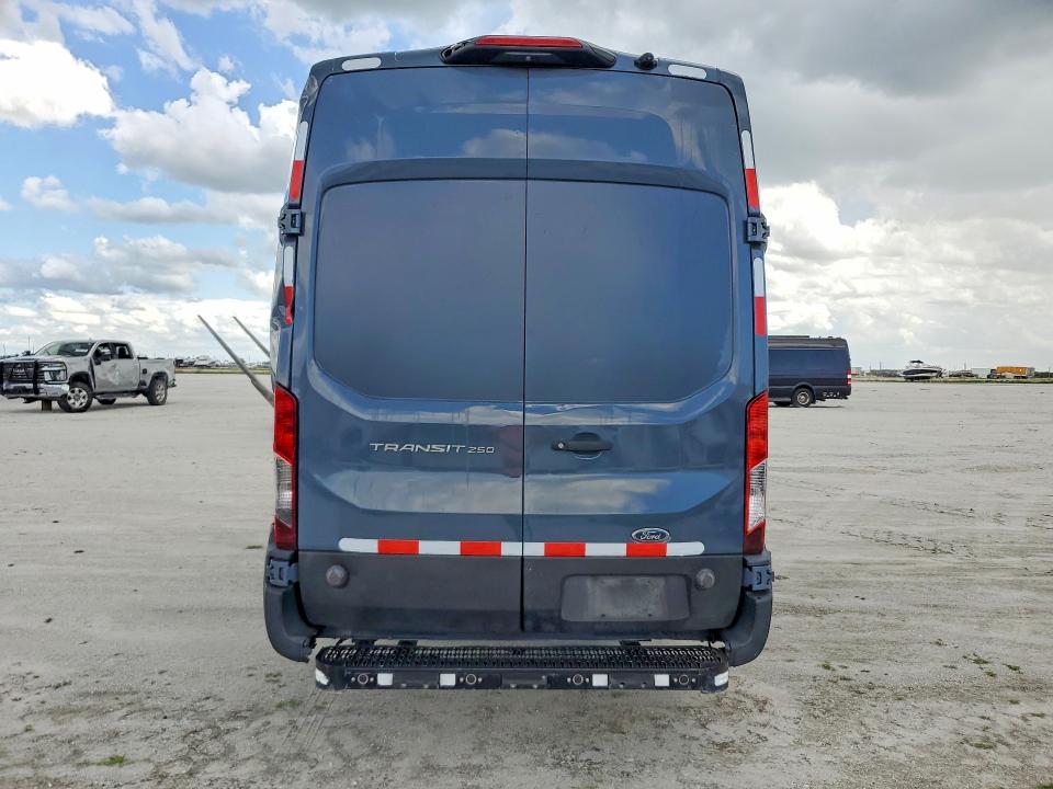 50740006 :رقم المزاد ، 1FTBR3X86LKB04867 vin ، 2020 Ford Transit مزاد بيع