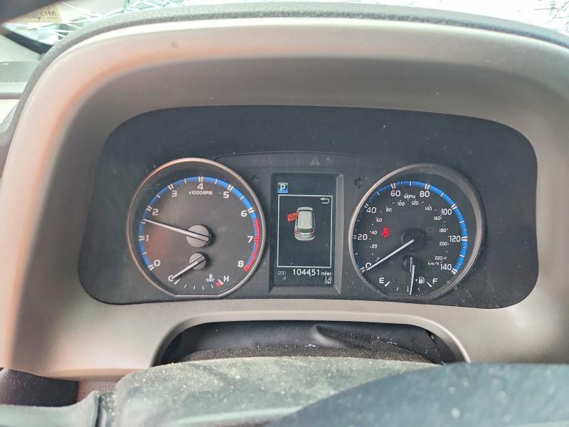 53470566 :رقم المزاد ، 2T3RFREV5JW704335 vin ، 2018 Toyota Rav4 مزاد بيع