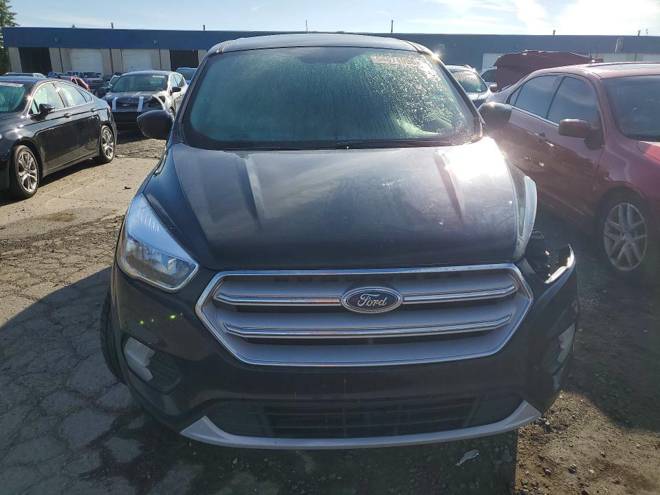 54671096 :رقم المزاد ، 1FMCU9GDXKUC00292 vin ، 2019 Ford Escape مزاد بيع