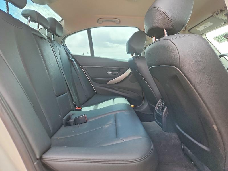 53580266 :رقم المزاد ، WBA3B1C51FK139973 vin ، 2015 Bmw 320 مزاد بيع
