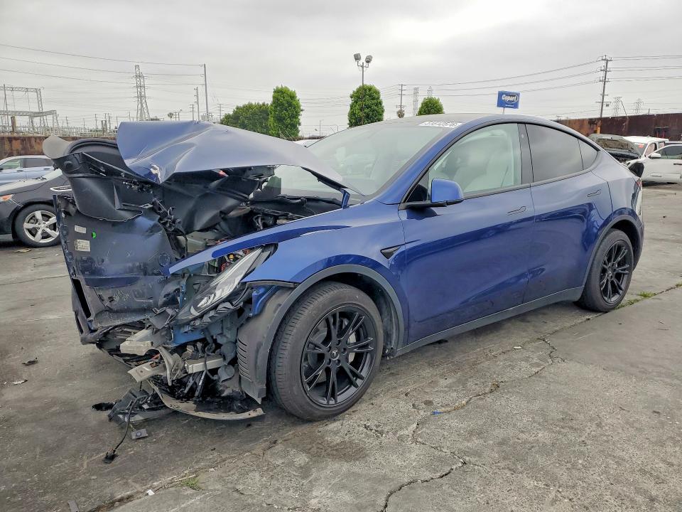 51812576 :رقم المزاد ، 5YJYGDEE7LF056436 vin ، 2020 Tesla Model Y مزاد بيع