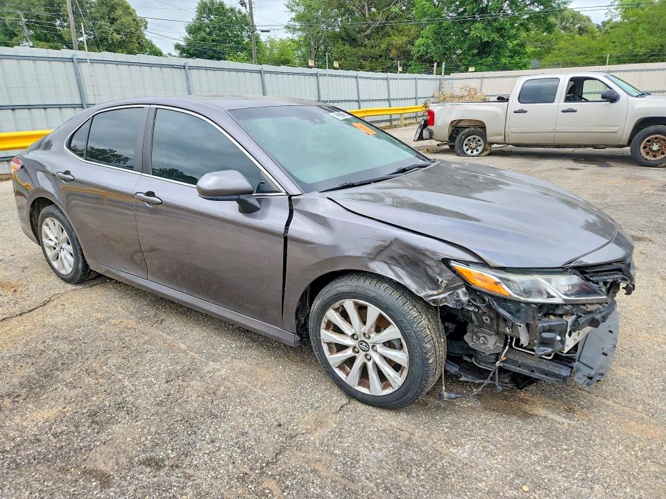 Продаж на аукціоні авто 2018 Toyota Camry, vin: 4T1B11HK2JU648690, номер лоту: 52372186