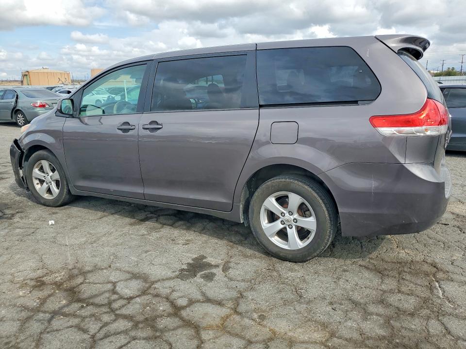 50739876 :رقم المزاد ، 5TDKA3DC4CS015503 vin ، 2012 Toyota Sienna مزاد بيع