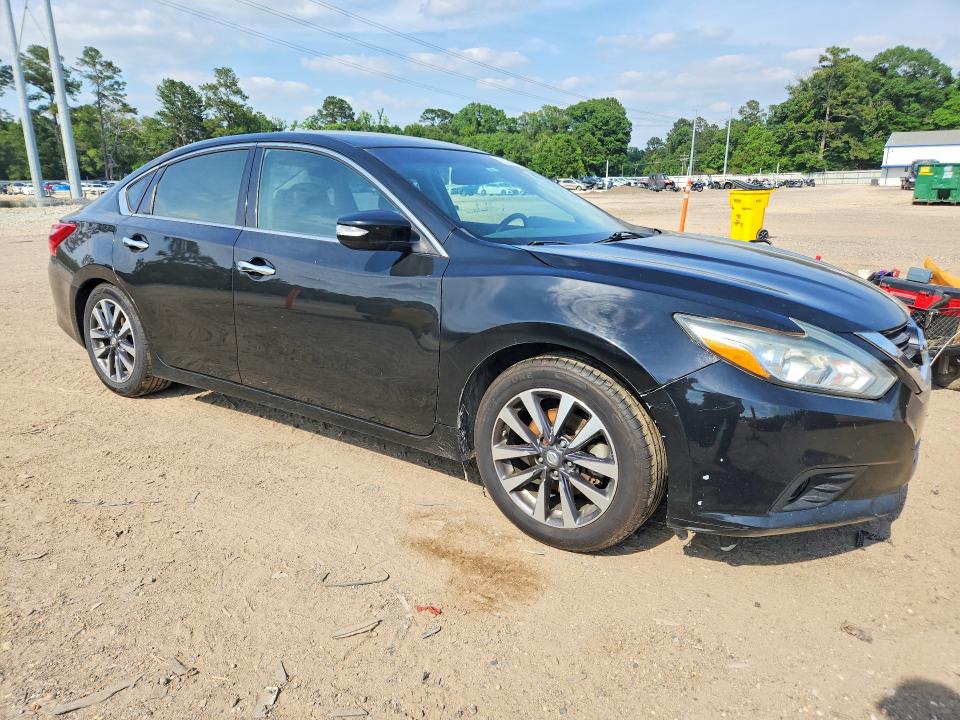 Продаж на аукціоні авто 2017 Nissan Altima, vin: 1N4AL3APXHC231979, номер лоту: 53764076
