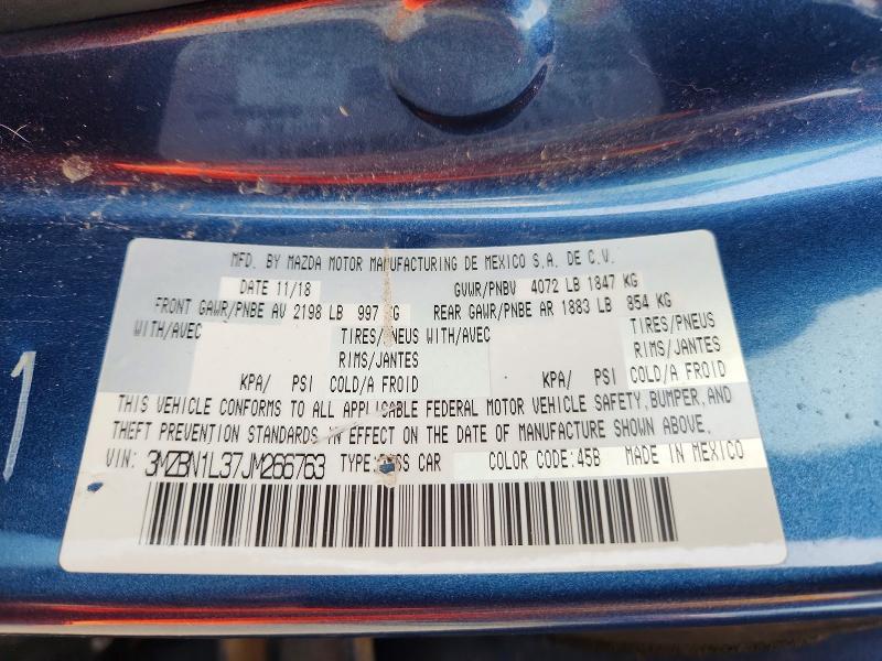 53917546 :رقم المزاد ، 3MZBN1L37JM266763 vin ، 2018 Mazda 3 مزاد بيع