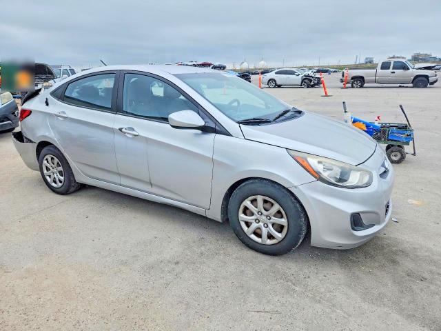 Aukcja sprzedaży 2013 Hyundai Accent, vin: KMHCT4AE0DU523230, numer aukcji: 52918526