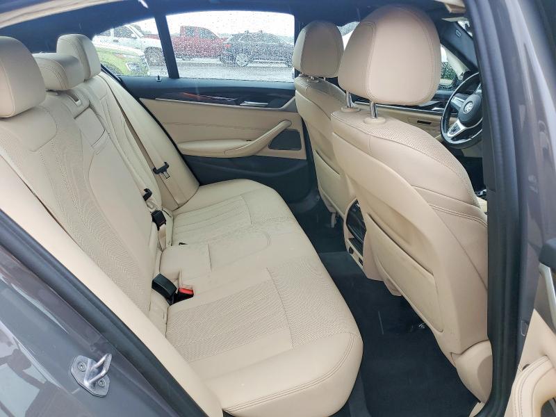 52735196 :رقم المزاد ، WBA53BH04MCF27802 vin ، 2021 Bmw 530 مزاد بيع