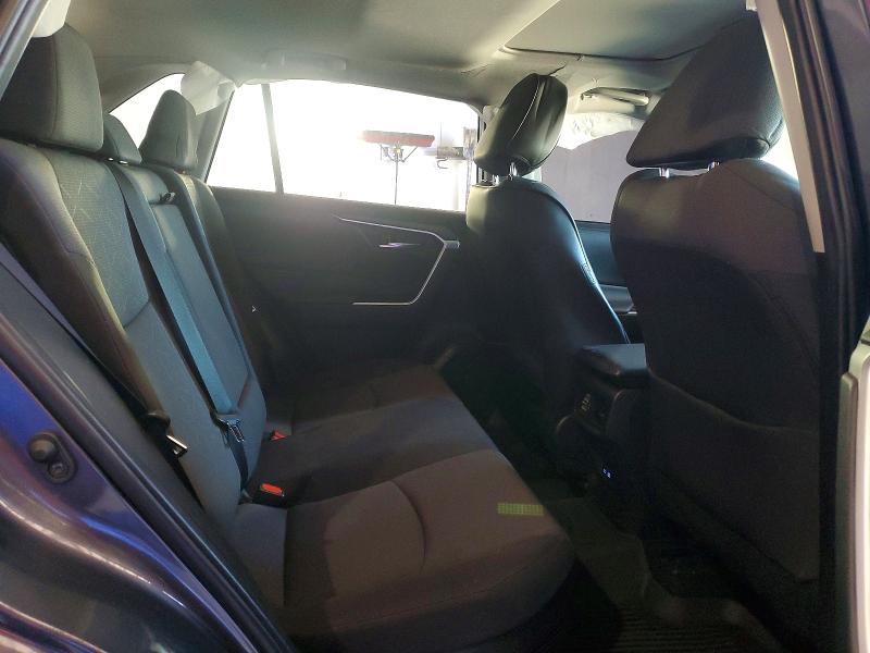 Auction sale of the 2022 Toyota Rav4, vin: JTMRWRFV8ND158437, lot number: 52885436