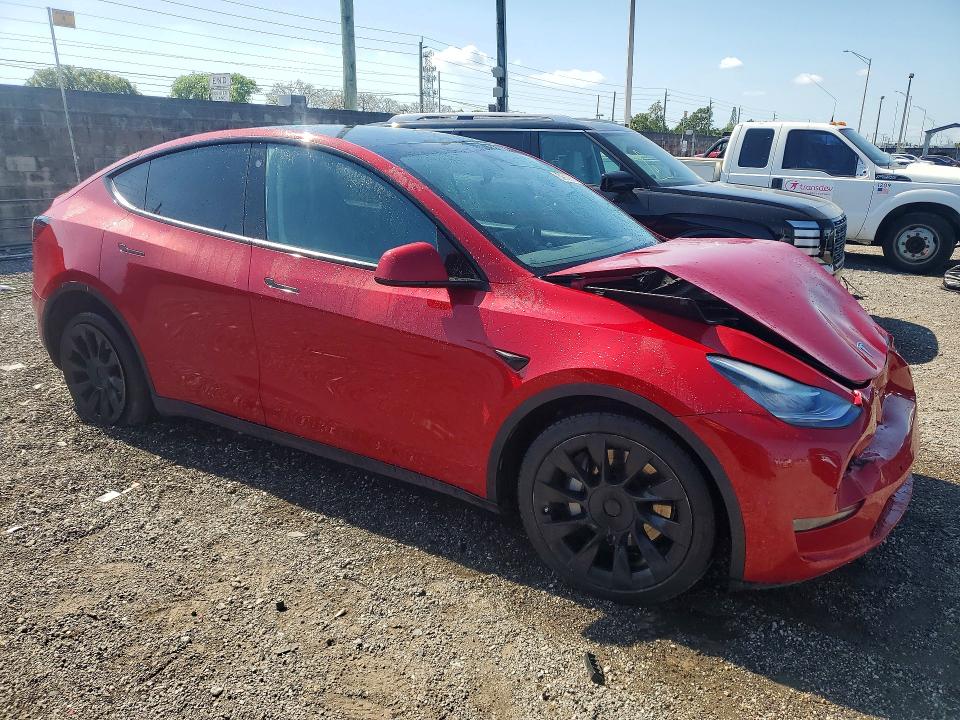 51960066 :رقم المزاد ، 7SAYGDEE5NF480090 vin ، 2022 Tesla Model Y مزاد بيع