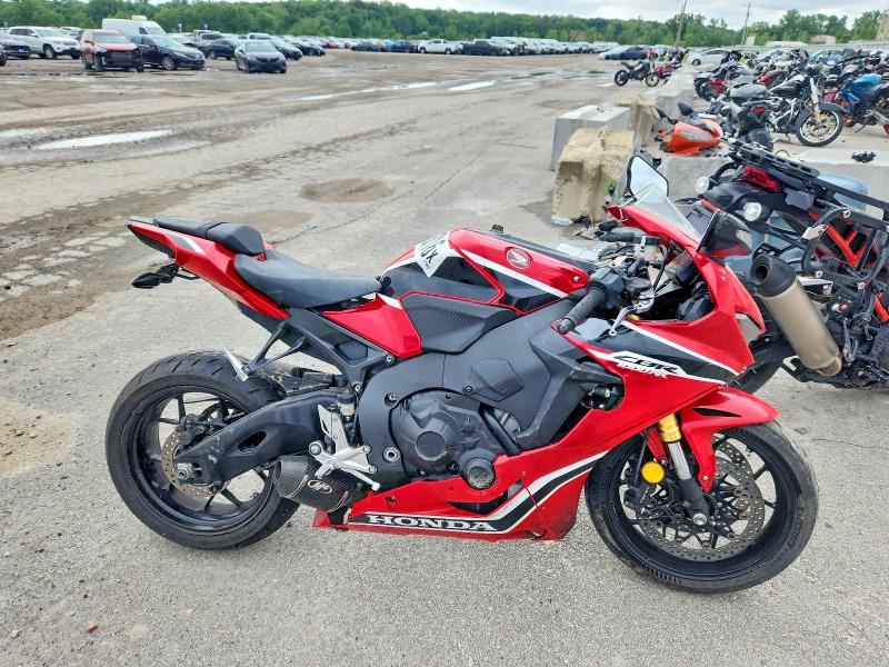 54318516 :رقم المزاد ، JH2SC7706HK000056 vin ، 2017 Honda Cbr1000 مزاد بيع