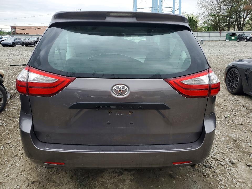 Продажа на аукционе авто 2015 Toyota Sienna, vin: 5TDZK3DC1FS630798, номер лота: 52478766