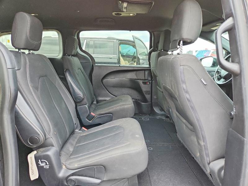 54677276 :رقم المزاد ، 2C4RC1FG6KR698437 vin ، 2019 Chrysler Pacifica مزاد بيع