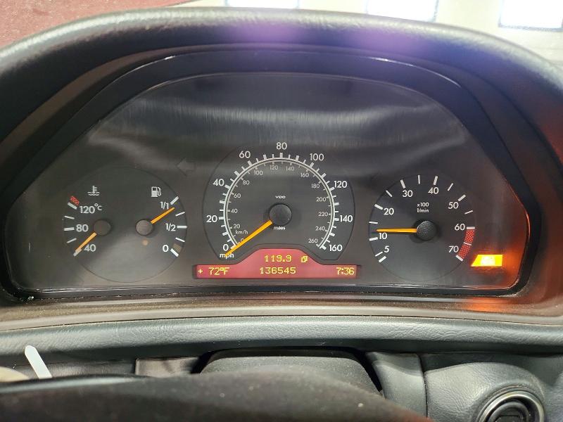 1998 Mercedes-benz Clk მანქანა იყიდება აუქციონზე, vin: WDBLJ65G0WF038528, აუქციონის ნომერი: 54819726