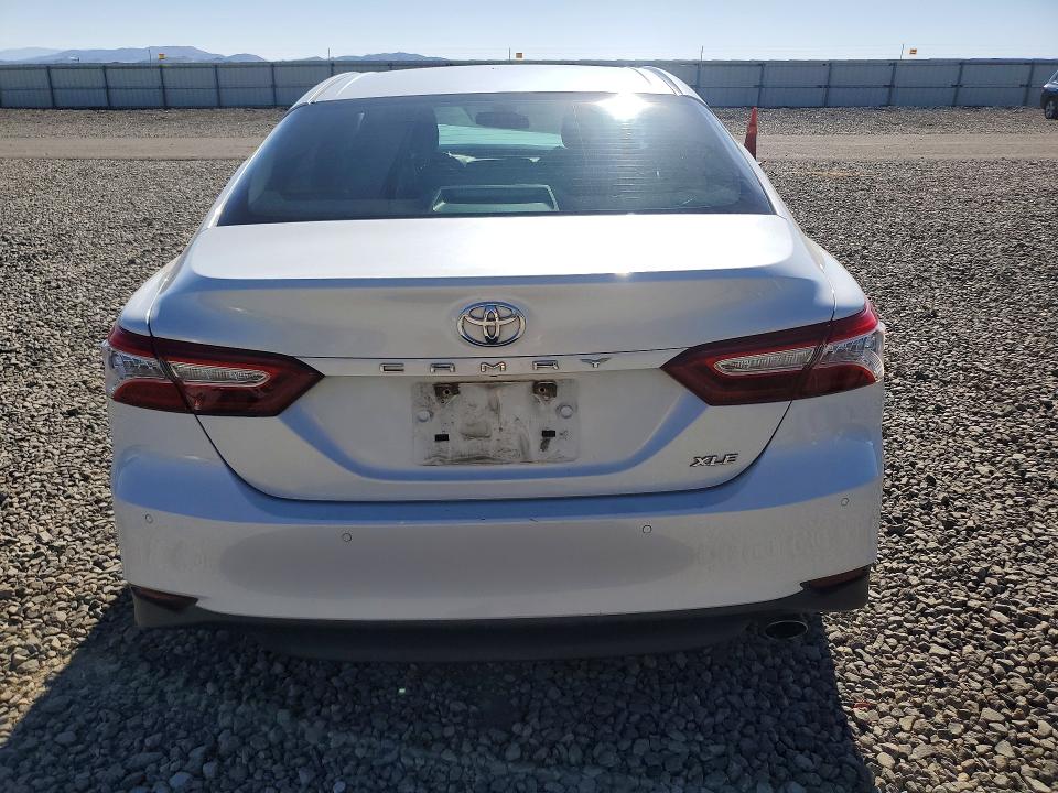 Продаж на аукціоні авто 2018 Toyota Camry, vin: 4T1B11HKXJU645634, номер лоту: 51917356