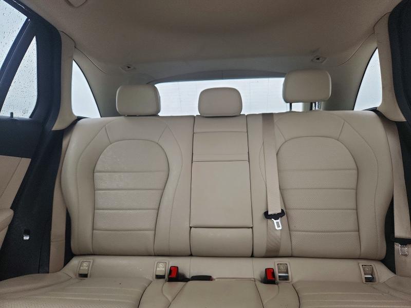 52528216 :رقم المزاد ، WDC0G4JB1GF047980 vin ، 2016 Mercedes-benz Glc مزاد بيع
