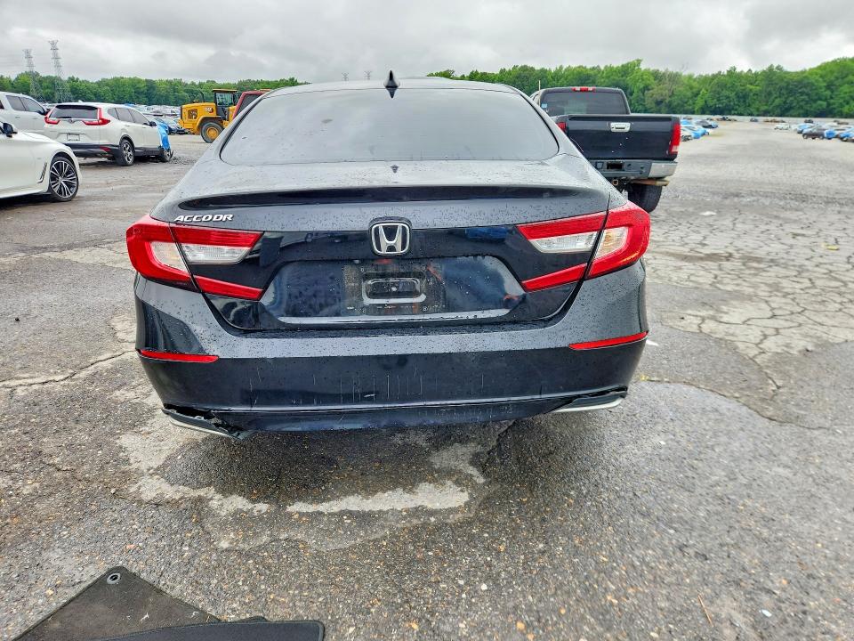 Продажа на аукционе авто 2018 Honda Accord, vin: 1HGCV1F5XJA073753, номер лота: 54293546