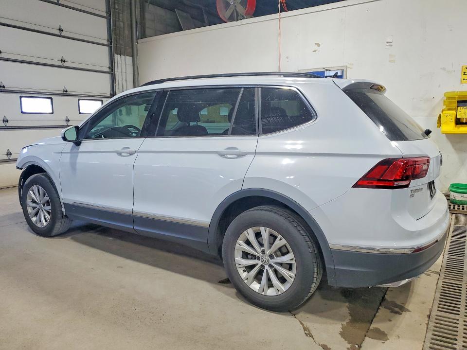 Продажа на аукционе авто 2018 Volkswagen Tiguan, vin: 3VV2B7AX6JM100224, номер лота: 53264536