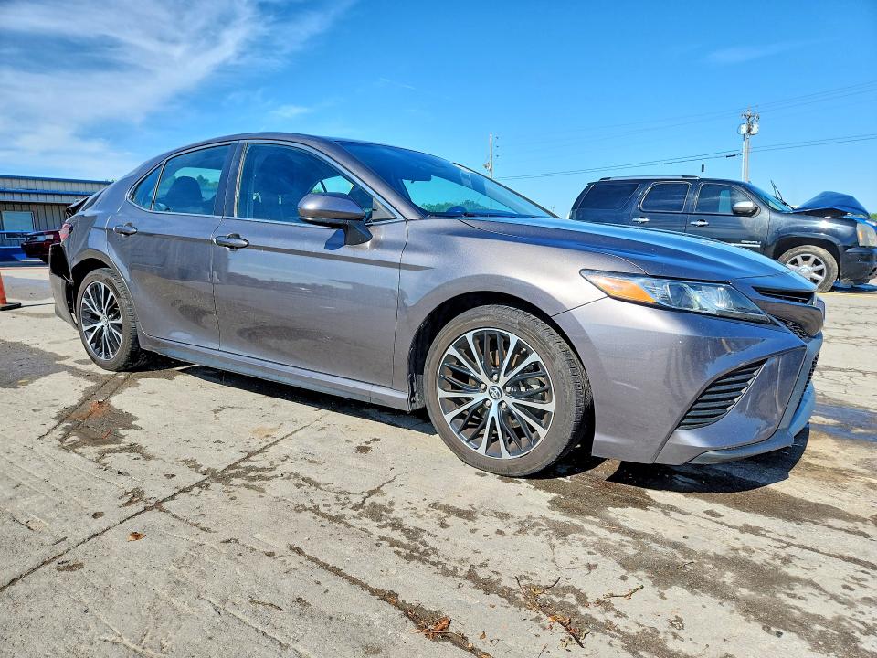 2019 Toyota Camry მანქანა იყიდება აუქციონზე, vin: 4T1B11HK6KU809950, აუქციონის ნომერი: 51689606