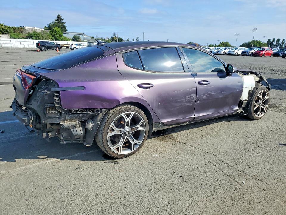 Продаж на аукціоні авто 2018 Kia Stinger, vin: KNAE15LA0J6015422, номер лоту: 52686906