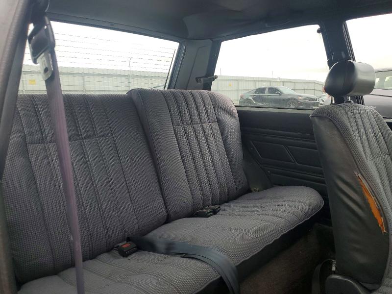 55351986 :رقم المزاد ، 1NXAE82G4JZ527804 vin ، 1988 Toyota Corolla مزاد بيع
