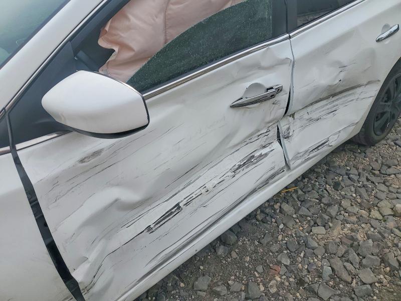 52371266 :رقم المزاد ، 3N1AB7AP6GY256083 vin ، 2016 Nissan Sentra مزاد بيع