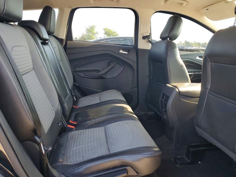 Продажа на аукционе авто 2018 Ford Escape, vin: 1FMCU0GD1JUD15213, номер лота: 51060976