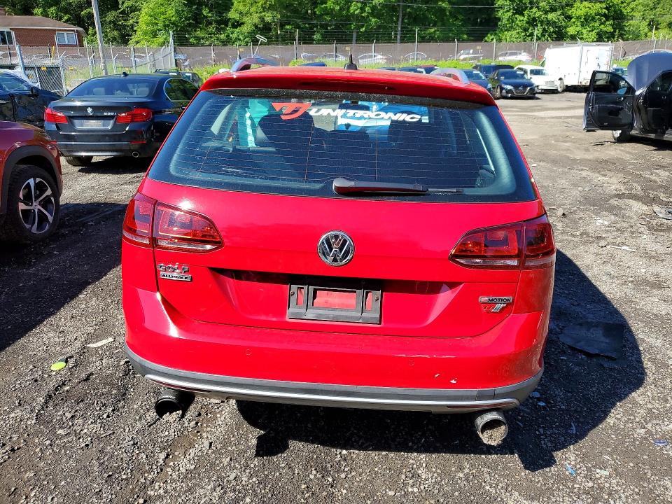 53326636 :رقم المزاد ، 3VWH17AU4HM506835 vin ، 2017 Volkswagen Golf Alltrack مزاد بيع