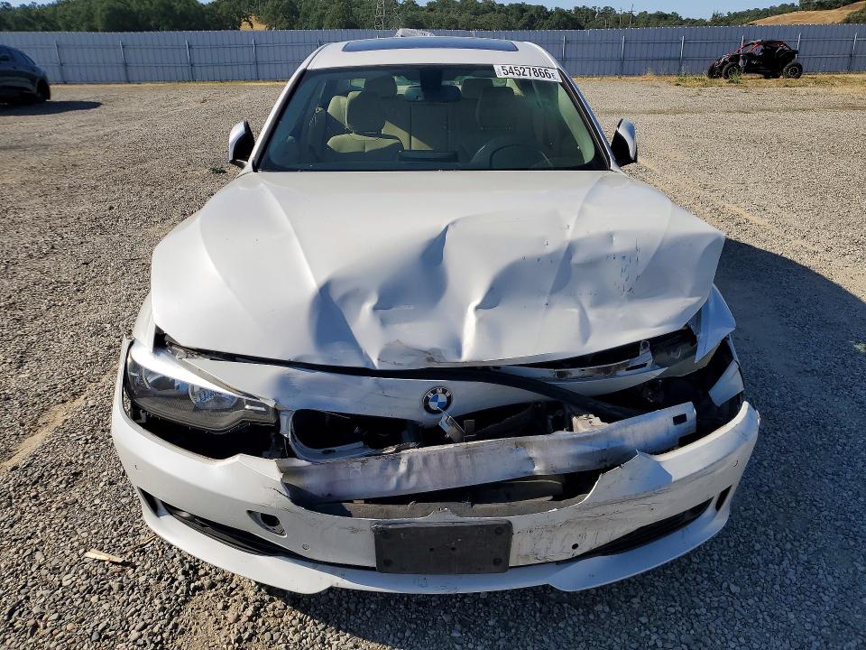 54527866 :رقم المزاد ، WBA3B1C52DF462872 vin ، 2013 Bmw 320 مزاد بيع