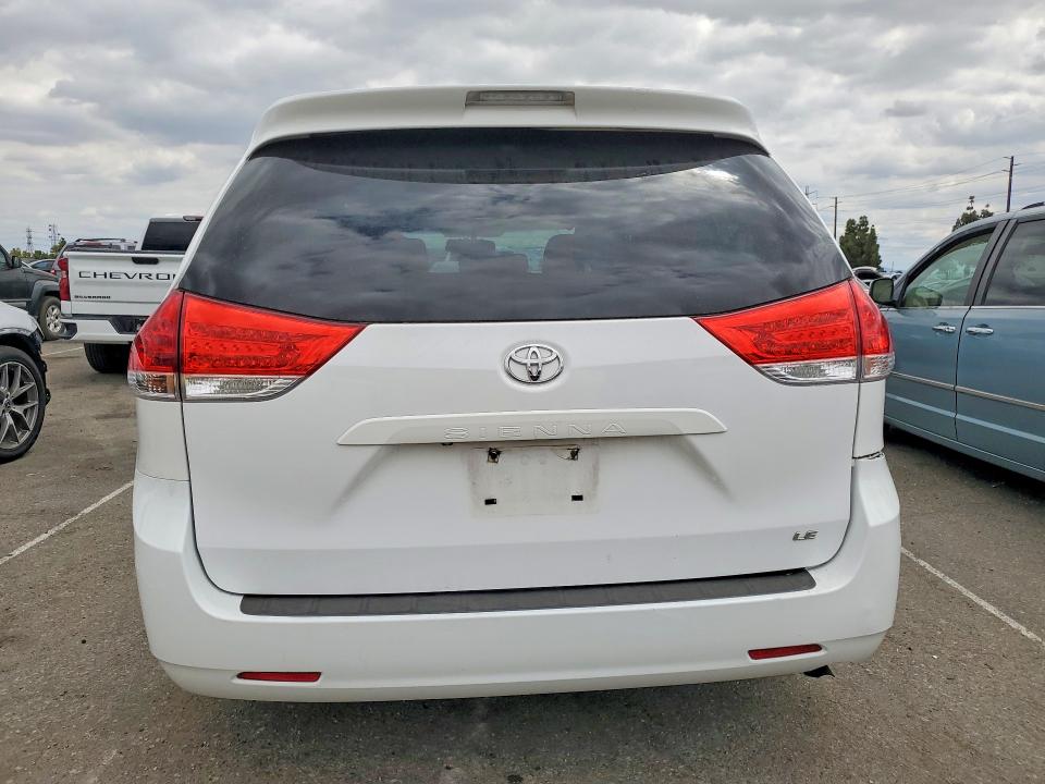 Продаж на аукціоні авто 2013 Toyota Sienna, vin: 5TDKK3DC7DS368414, номер лоту: 55717206