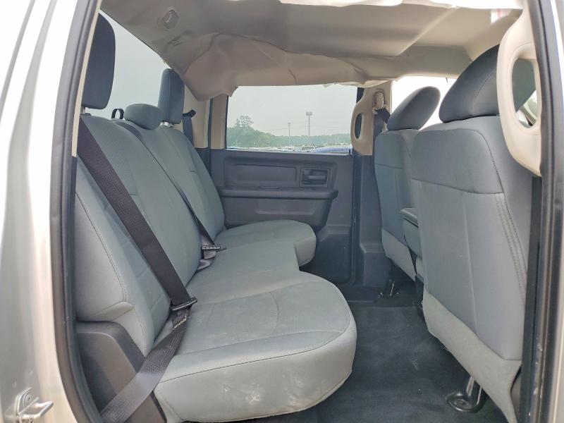 52566326 :رقم المزاد ، 3C6UR5CL9FG511423 vin ، 2015 Ram 2500 مزاد بيع