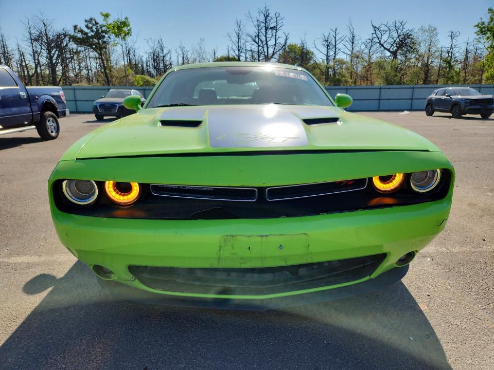 Продажа на аукционе авто 2015 Dodge Challenger, vin: 2C3CDZBT5FH727401, номер лота: 53811676