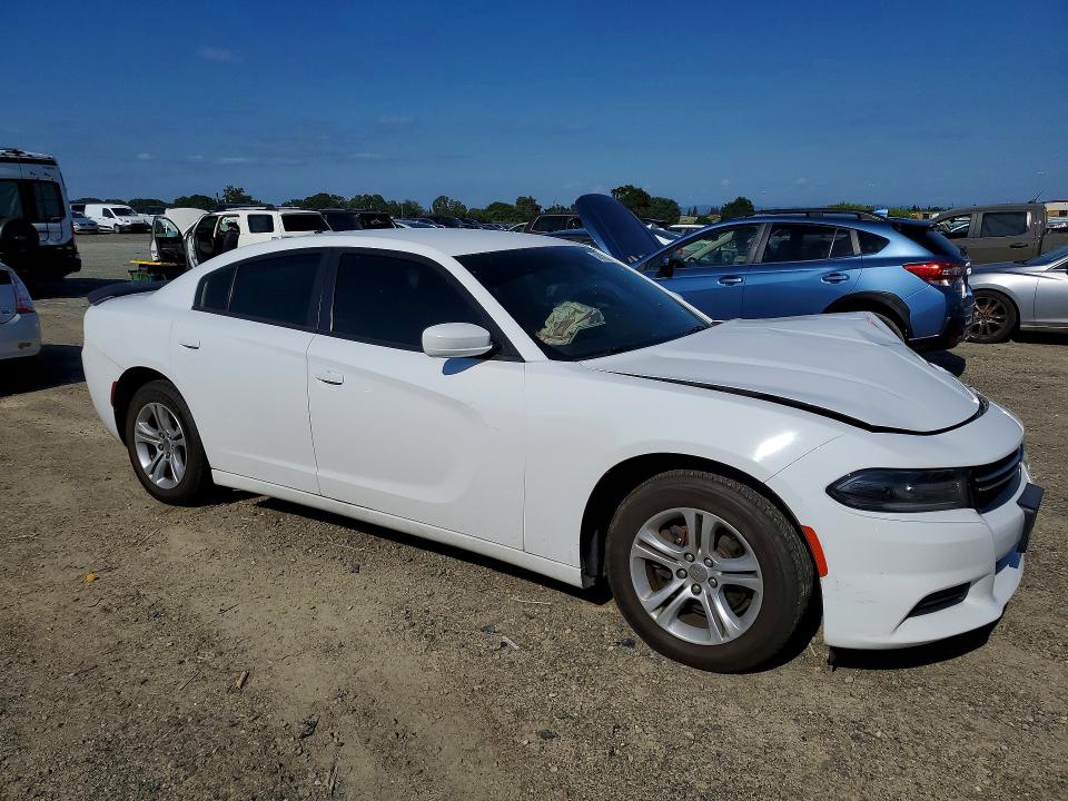 52692636 :رقم المزاد ، 2C3CDXBG1FH776909 vin ، 2015 Dodge Charger مزاد بيع