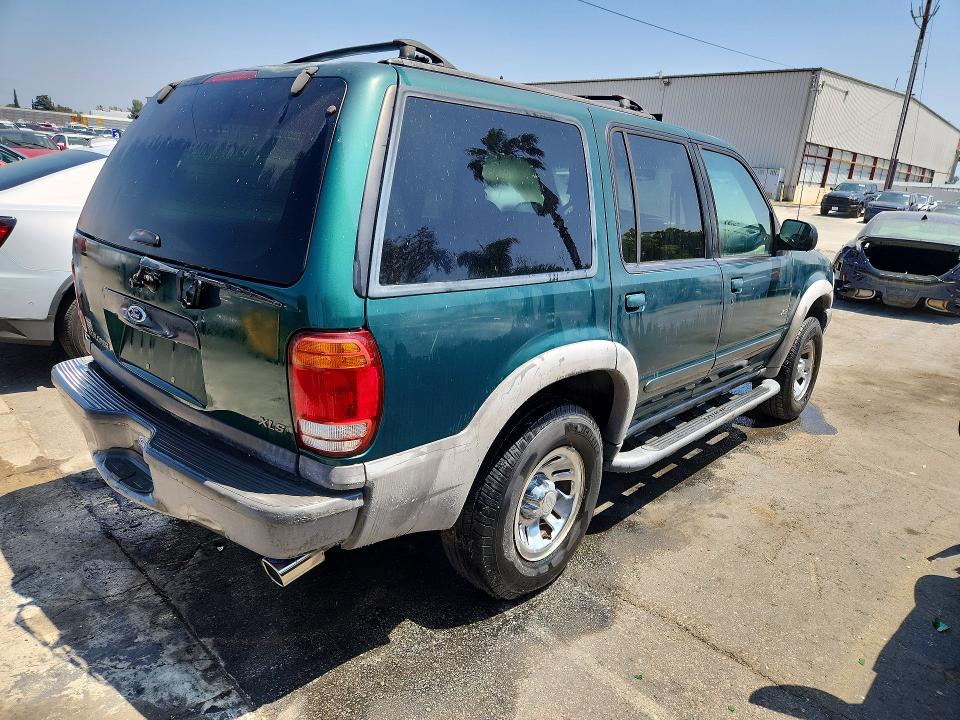 52939576 :رقم المزاد ، 1FMZU62X9YZC31135 vin ، 2000 Ford Explorer مزاد بيع