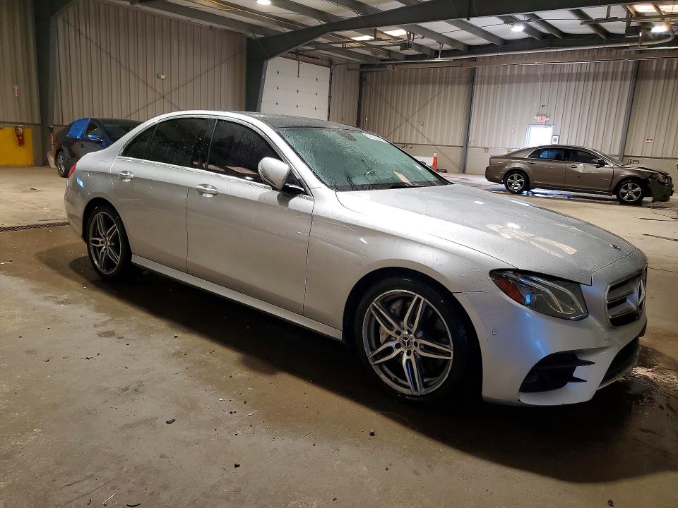52352046 :رقم المزاد ، WDDZF8EB5LA703063 vin ، 2020 Mercedes-benz E مزاد بيع