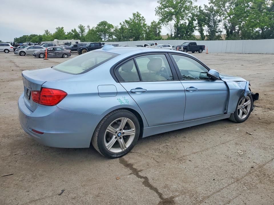 52770116 :رقم المزاد ، WBA3B1G54ENS77501 vin ، 2014 Bmw 320 مزاد بيع
