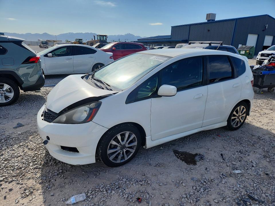 53450086 :رقم المزاد ، JHMGE8H51DC037575 vin ، 2013 Honda Fit مزاد بيع