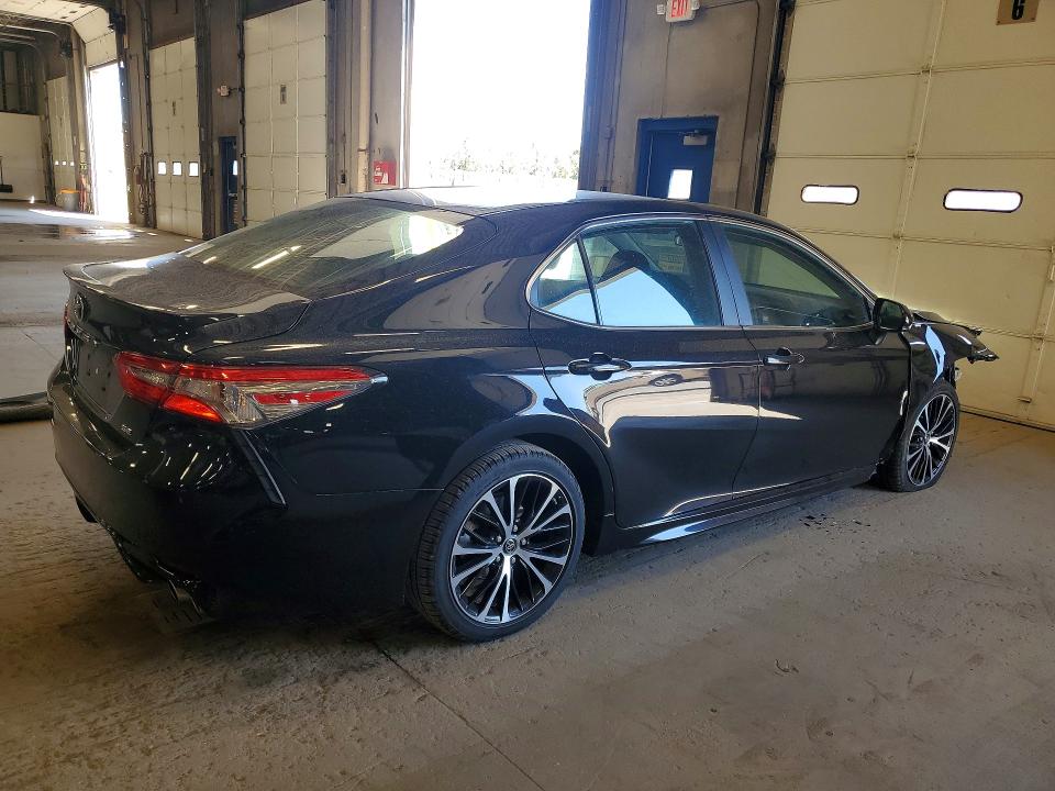 Aukcja sprzedaży 2018 Toyota Camry, vin: 4T1B11HK5JU636713, numer aukcji: 53140706